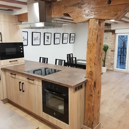 Con Patio En Pleno Centro Wifi Fibra Free Apartment Burgos